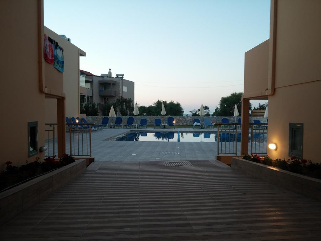 Gerona Mare Apartments Gerani  Luaran gambar