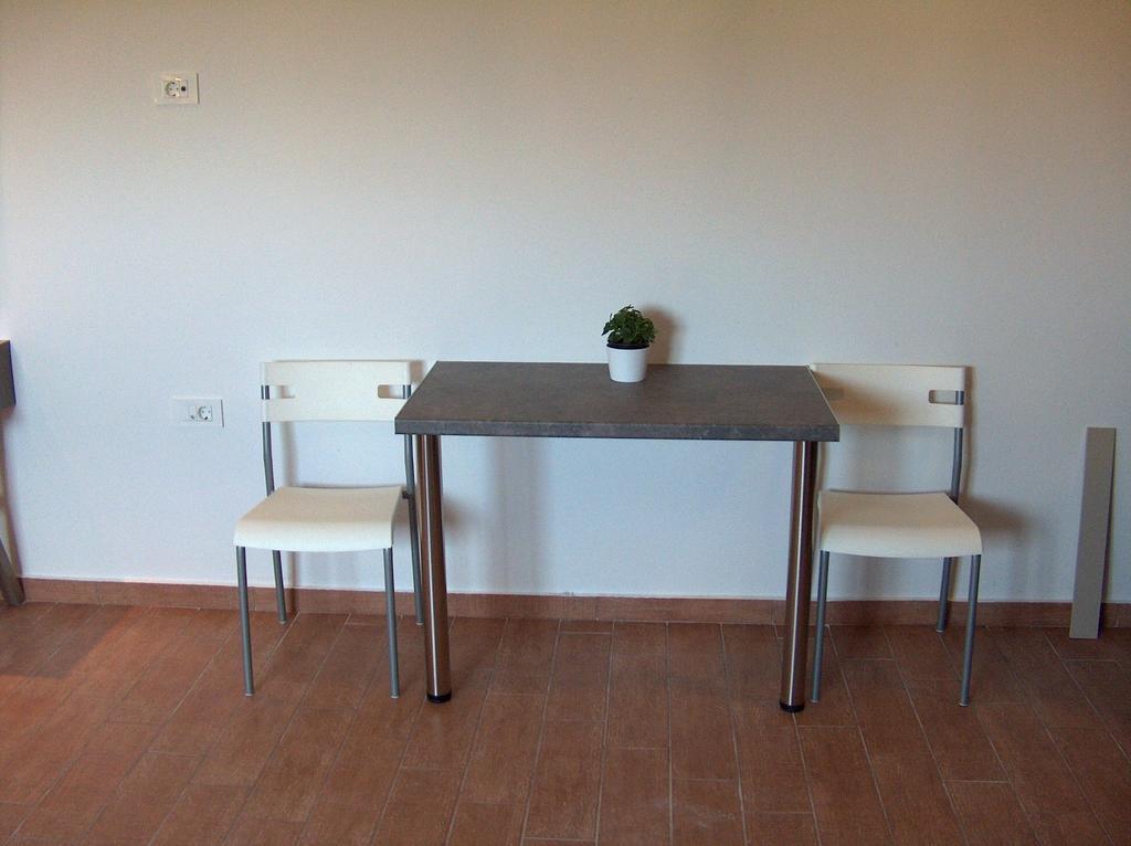 Gerona Mare Apartments Gerani  Bilik gambar
