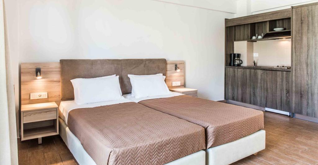 Gerona Mare Apartments Gerani  Luaran gambar