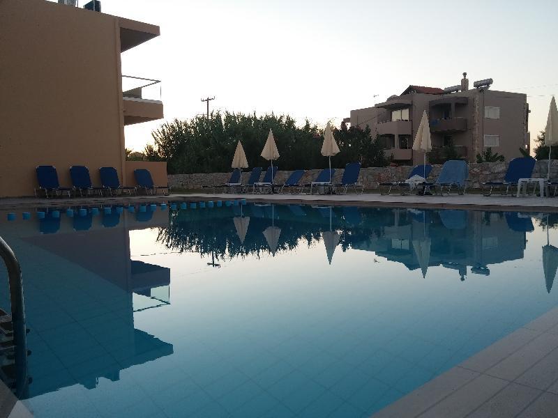 Gerona Mare Apartments Gerani  Luaran gambar